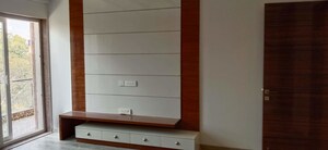 Furnished Amenities in 4 BHK Builder Floor at Sector 23 – for Rent