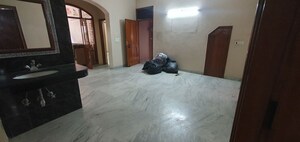 Room in 2 BHK Builder Floor at Sector 23 – for Rent