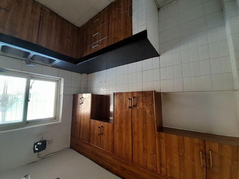 Kitchen, bptp-park-81 3.5 Bedroom 2700 Sq.Ft. Builder Floor In Sector 81 Faridabad 10516874