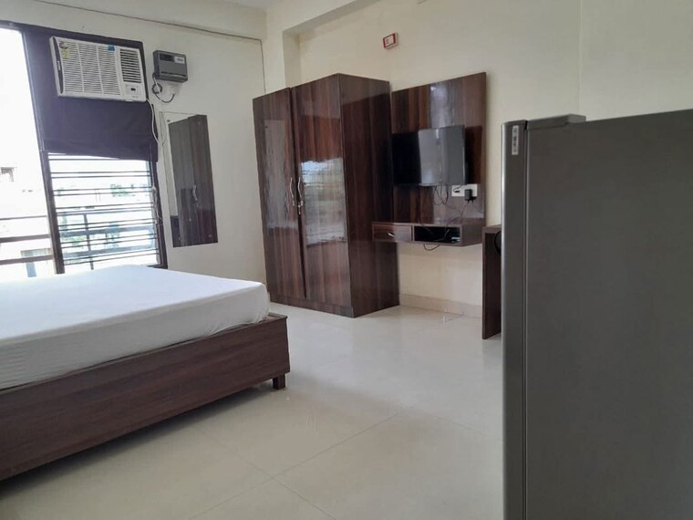 Bedroom, allure-estate 1 RK 500 Sq.Ft. Builder Floor In Sector 14 Gurgaon 10516917