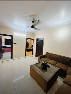 Team Area in 3 BHK Apartment at Shalimar Belvedere Court, Gomti Nagar – for Rent