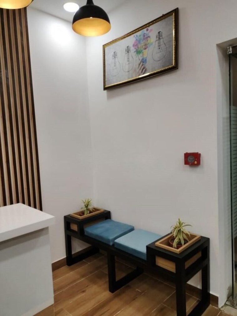undefined, palasia square Commercial Office Space 1000 Sq.Ft. In Palasia Square Indore 10516925