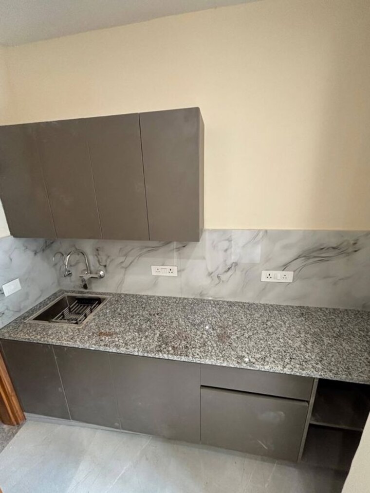Kitchen, ganga-complex-gurgaon 1 RK 500 Sq.Ft. Builder Floor In Sector 12 Gurgaon 10516927