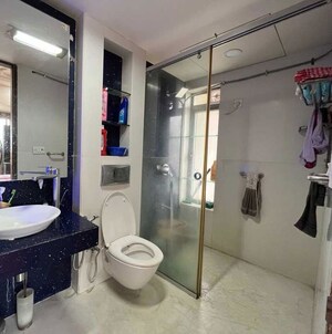 Attached Bathroom in 3 BHK Apartment at Lodha Grandeur, Prabhadevi – for Sale