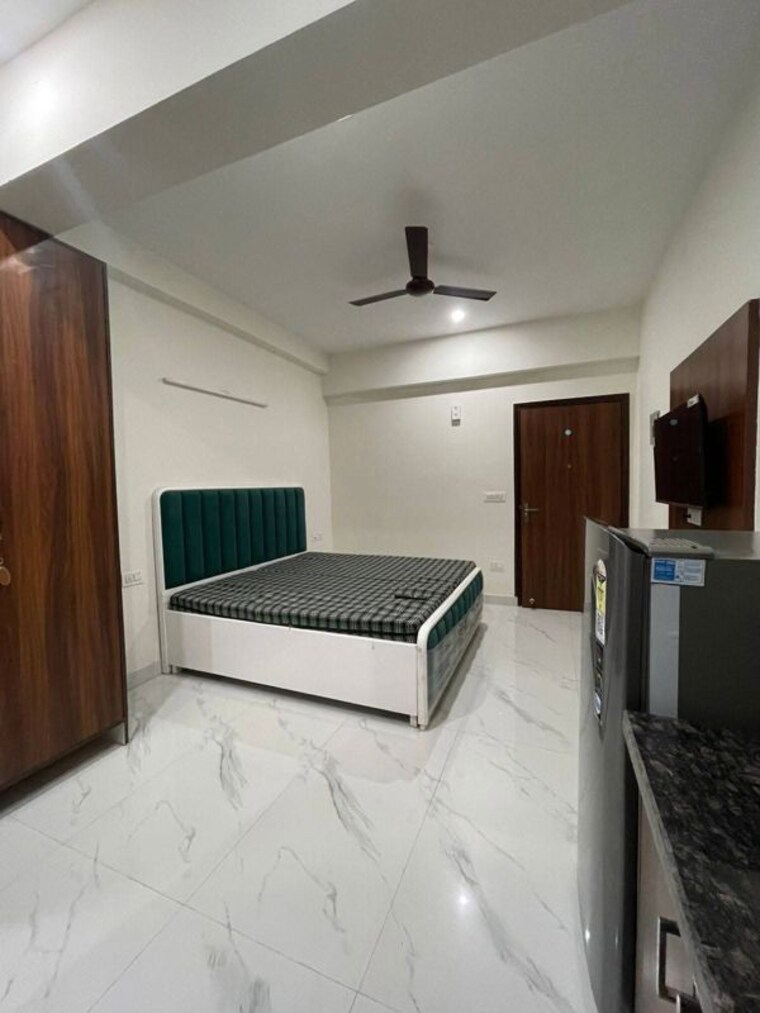 Bedroom, allure-estate 1 RK 400 Sq.Ft. Builder Floor In Sector 14 Gurgaon 10516934