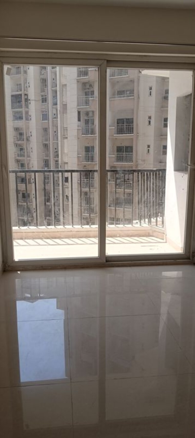 Room, amrapali-zodiac 2 Bedroom 950 Sq.Ft. Apartment In Sector 120 Noida 10516946