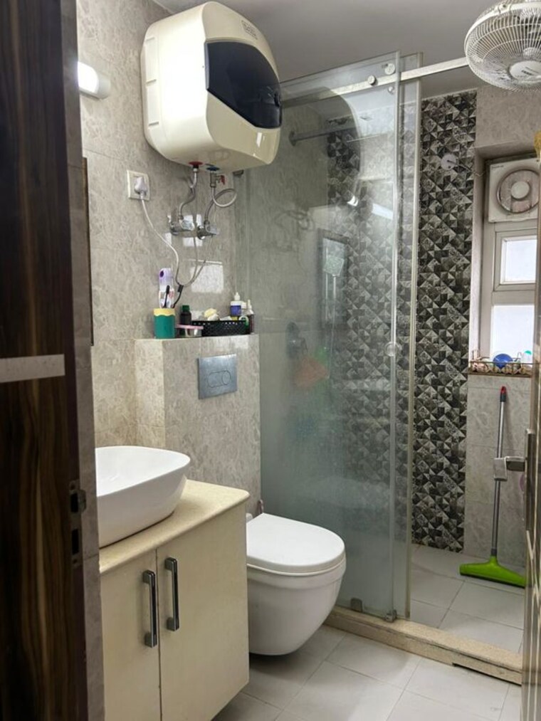 Bathroom, kendriya-vihar 3 Bedroom 1550 Sq.Ft. Apartment In Sector 56 Gurgaon 10516975