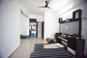 Team Area in 2 BHK Apartment at Tragad – for Sale