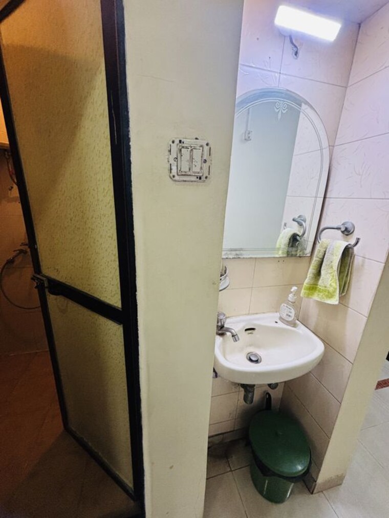 Bathroom, marathon-cosmos 2 Bedroom 890 Sq.Ft. Apartment In Mulund West Mumbai 10517009
