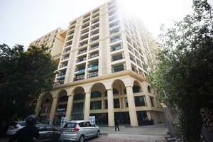  Office Space – Exterior View View at Ellisbridge - for Sale
