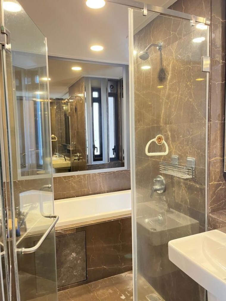 Attached Bathroom, lodha-the-park 2 Bedroom 897 Sq.Ft. Apartment In Worli Mumbai 10517030