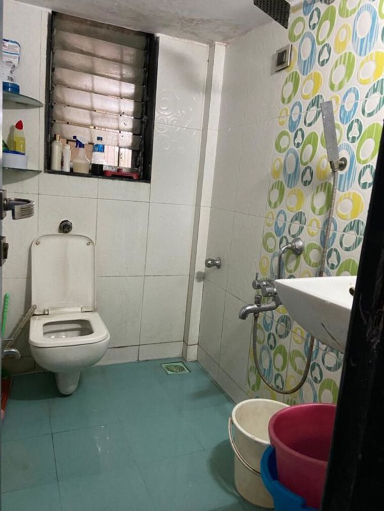 Bathroom, dhiraj-tower 3 Bedroom 1690 Sq.Ft. Apartment In Chembur Mumbai 10517032