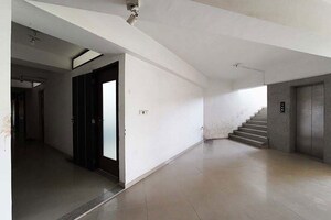 Room in  Office Space at Ghatlodia – for Sale