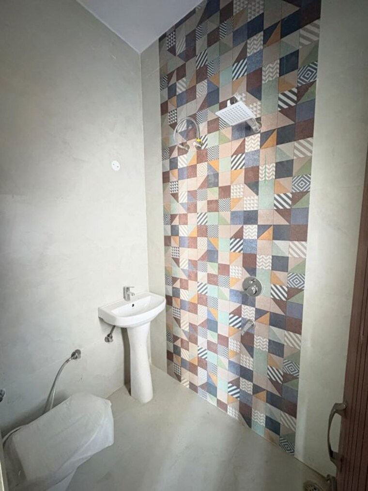 Bathroom, kharar mohali road 3 Bedroom 100 Sq.Yd. Villa In Kharar Mohali Road Kharar 10517031