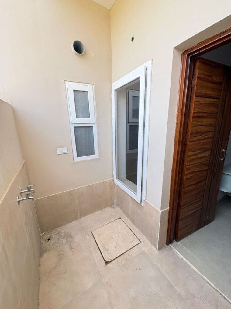 Bathroom, kharar mohali road 3 Bedroom 100 Sq.Yd. Villa In Kharar Mohali Road Kharar 10517031