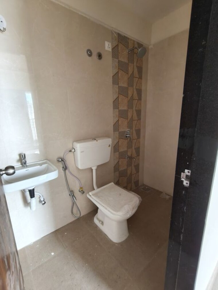 Bathroom, ev-shraddha-chs-ltd 3 Bedroom 797 Sq.Ft. Apartment In Vashi Sector 10a Navi Mumbai 10517054