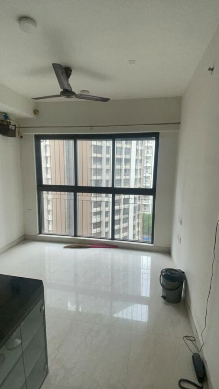 Room, lodha-crown-quality-homes 1 Bedroom 390 Sq.Ft. Apartment In Majiwada Thane 10517038