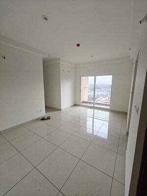 Room in 2 BHK Apartment at Prestige Finsbury Park Regent, Bagaluru – for Sale