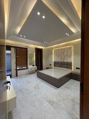 Room in 4 BHK Independent House at Sector 125 – for Sale