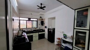 Team Area in 2 BHK Apartment at Cosmos Heritage, Manpada – for Rent