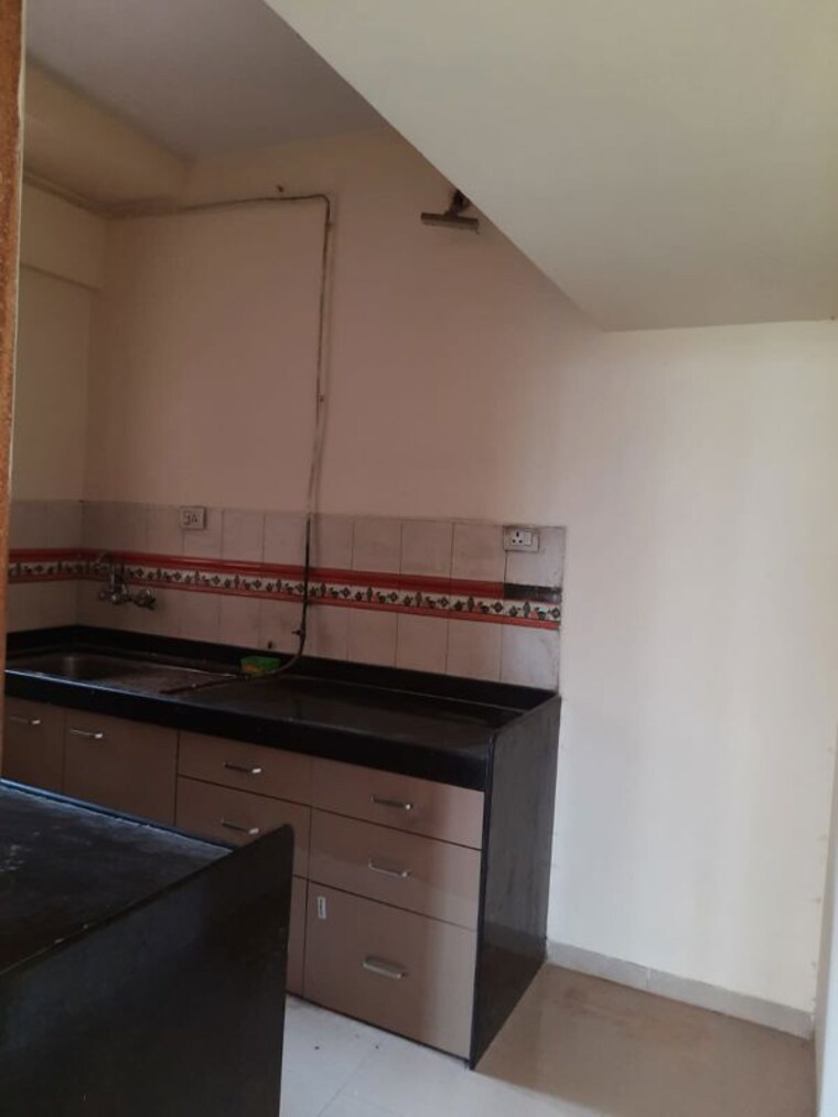 Kitchen, lodha-paradise 2 Bedroom 800 Sq.Ft. Apartment In Majiwada Thane 10517191