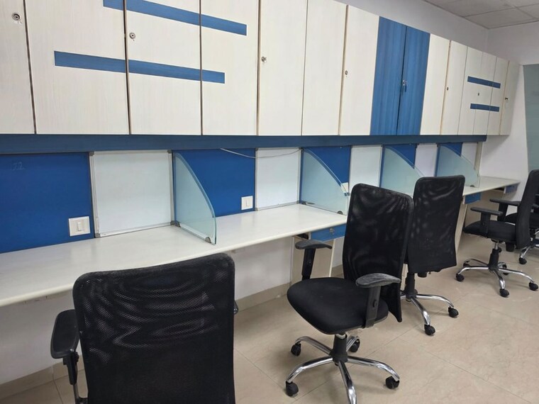 Team Area, palm-spring-centre Commercial Office Space 1050 Sq.Ft. In Malad West Mumbai 10517202