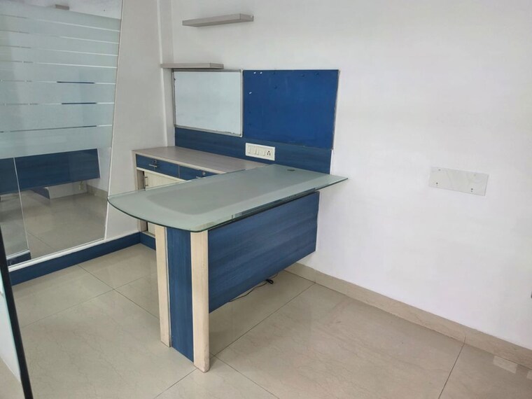 Team Area, palm-spring-centre Commercial Office Space 1050 Sq.Ft. In Malad West Mumbai 10517202