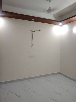 Room in 2 BHK Builder Floor at Saket – for Rent