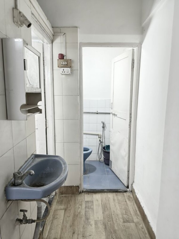 Bathroom, navbharat-sahyog-chs 1 RK 350 Sq.Ft. Apartment In Goregaon East Mumbai 10517210