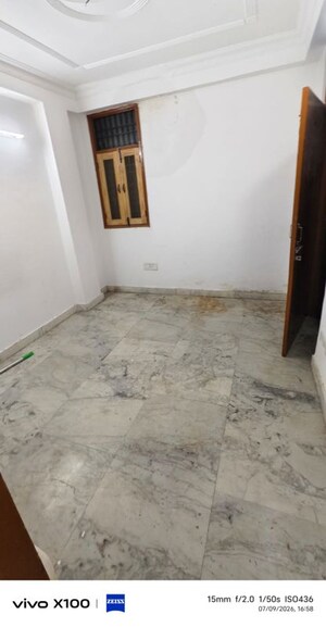 Room in 2 BHK Builder Floor at Shaheen Bagh – for Sale