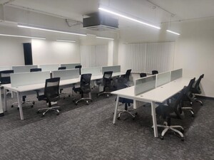  Office Space For Rent in South Tukoganj