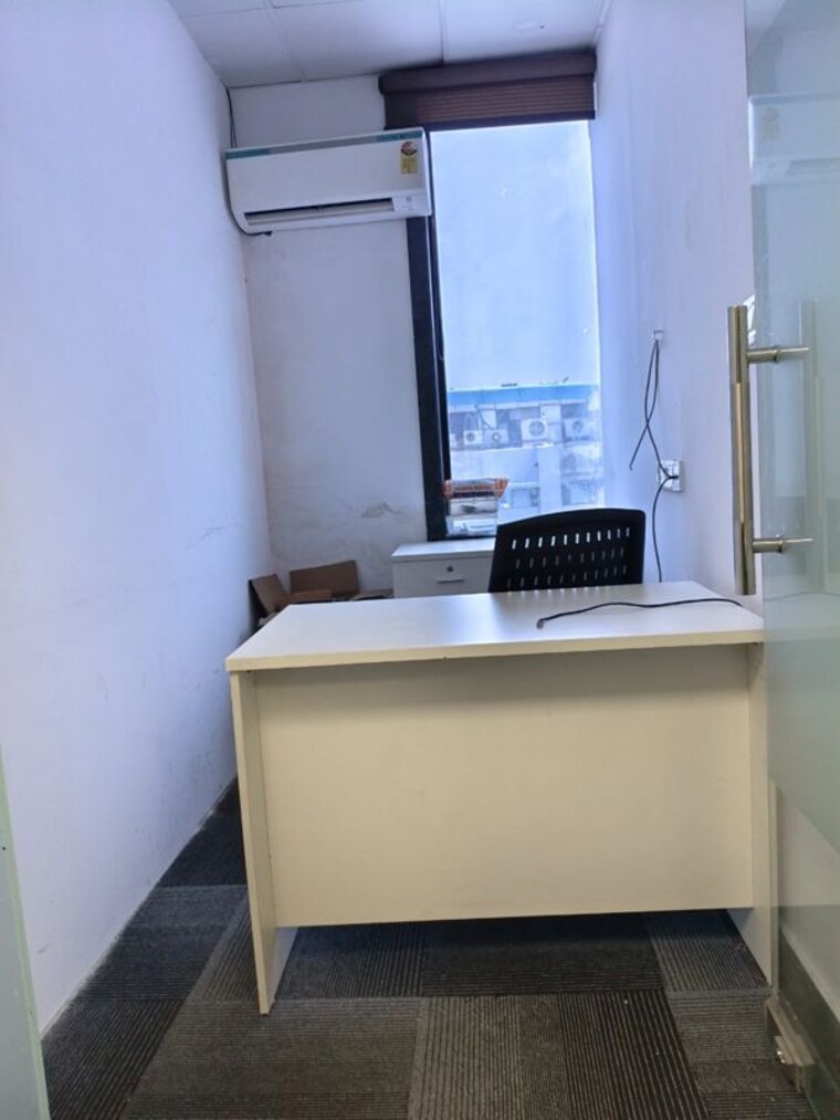 Team Area, sector 6 Commercial Office Space 1800 Sq.Ft. In Sector 6 Noida 10517136