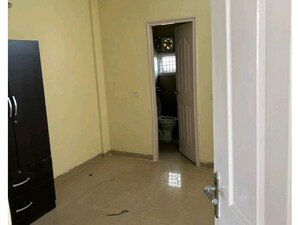 Room in 4 BHK Apartment at Rps Palms, Sector 88 – for Rent