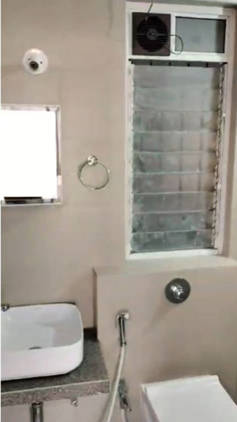 Bathroom, poddar-spraha-diamond 1 Bedroom 546 Sq.Ft. Apartment In Chembur Mumbai 10517278