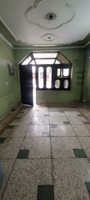 Parking in 3 BHK Independent House at Rohini Sector 8 – for Rent