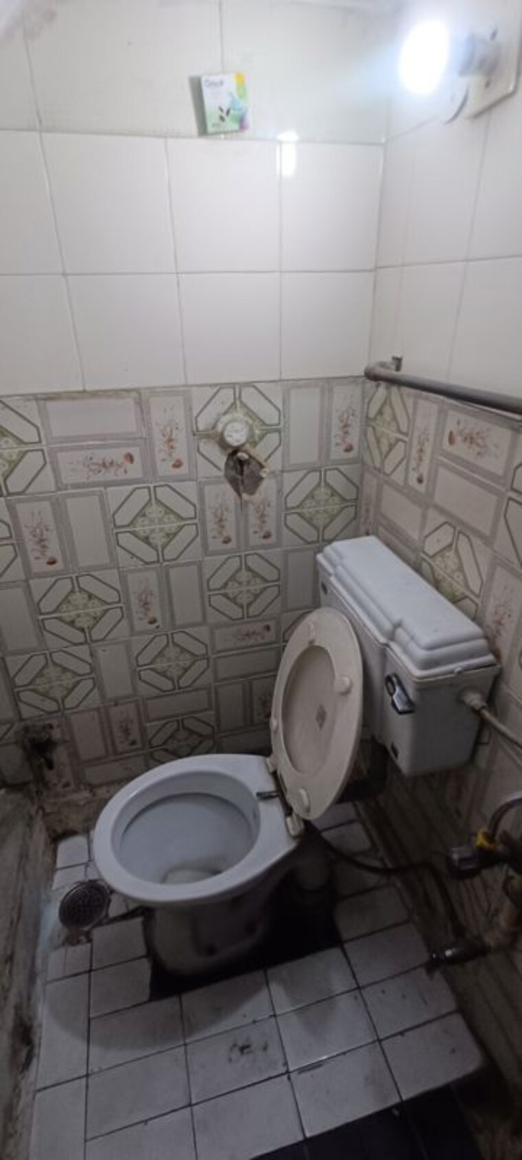 Bathroom, rohini sector 8 3 Bedroom 350 Sq.Ft. Independent House In Rohini Sector 8 Delhi 10517303