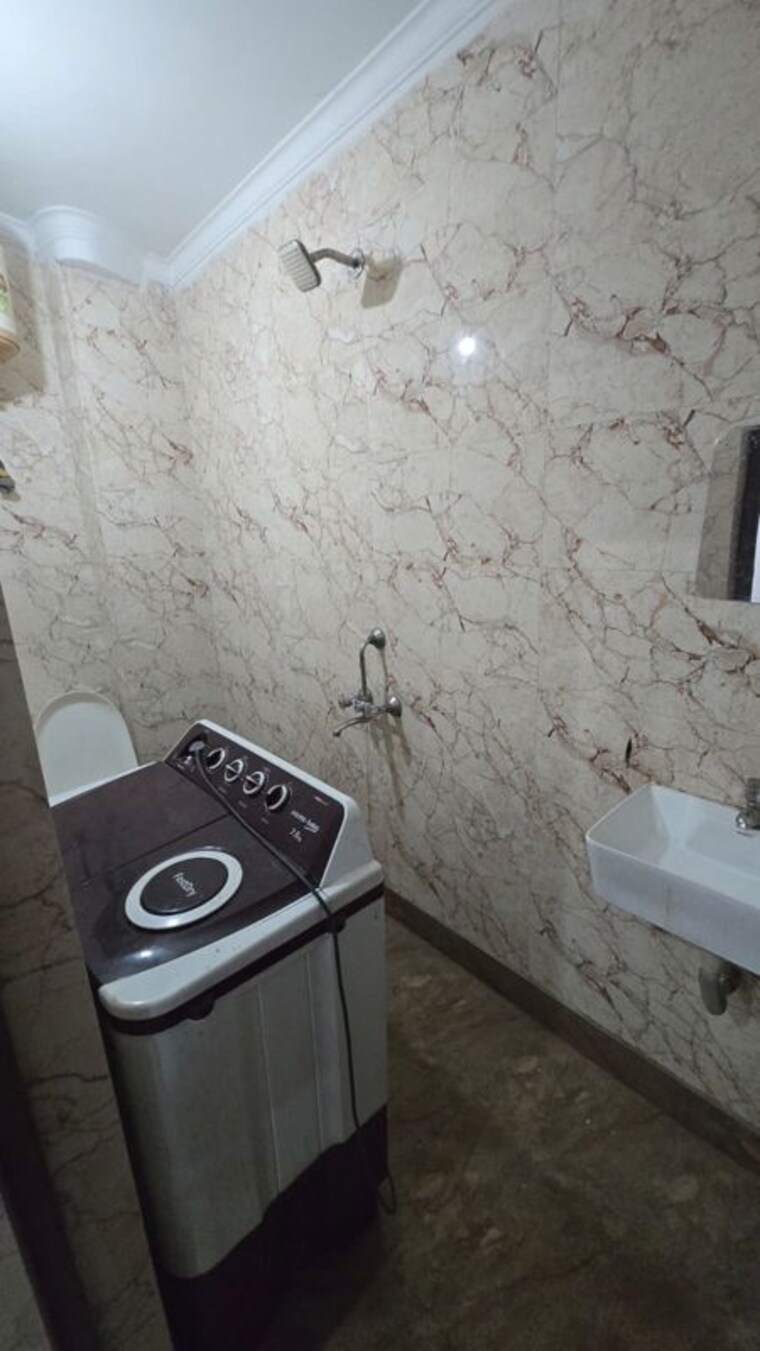 Bathroom, neb sarai 1 Bedroom 500 Sq.Ft. Builder Floor In Neb Sarai Delhi 10517301