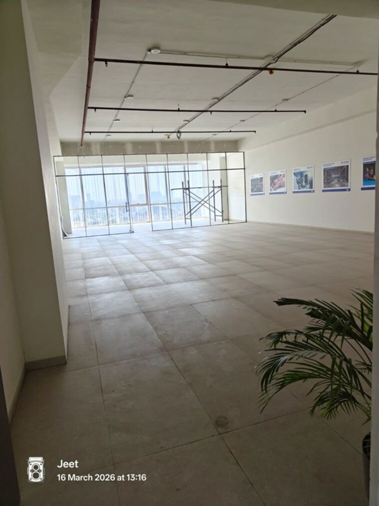 Room, plutonium-business-park Commercial Office Space in IT/SEZ 25000 Sq.Ft. In Turbhe Navi Mumbai 10517304