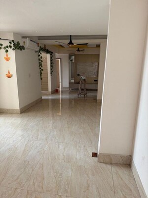 4 BHK Apartment For Rent in M R Platinum 321, Raj Nagar Extension