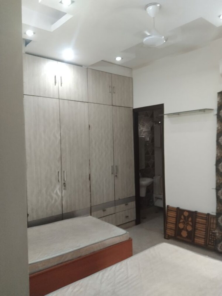 Bedroom, naraina 3 Bedroom 200 Sq.Yd. Builder Floor In Naraina Delhi 10510599