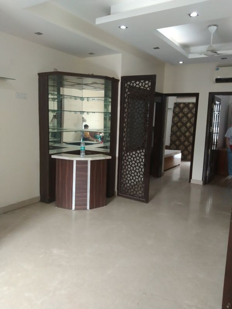 Living Room, naraina 3 Bedroom 200 Sq.Yd. Builder Floor In Naraina Delhi 10510599