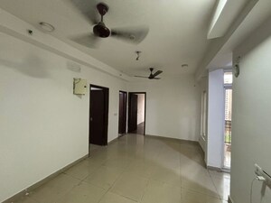 2 BHK Apartment For Rent in Ajnara Le Garden, Sector 16b Greater Noida