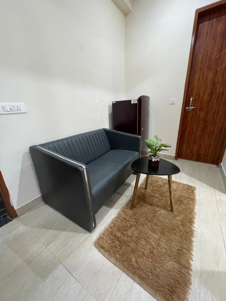 Bedroom, sector 42 2 Bedroom 160 Sq.Yd. Builder Floor In Sector 42 Gurgaon 10517385