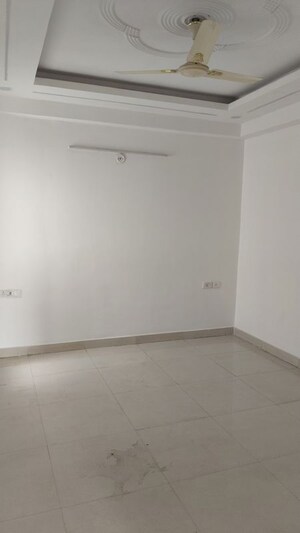 Room in 3 BHK Apartment at SVP Gulmohur Residency, Indrapuram – for Sale