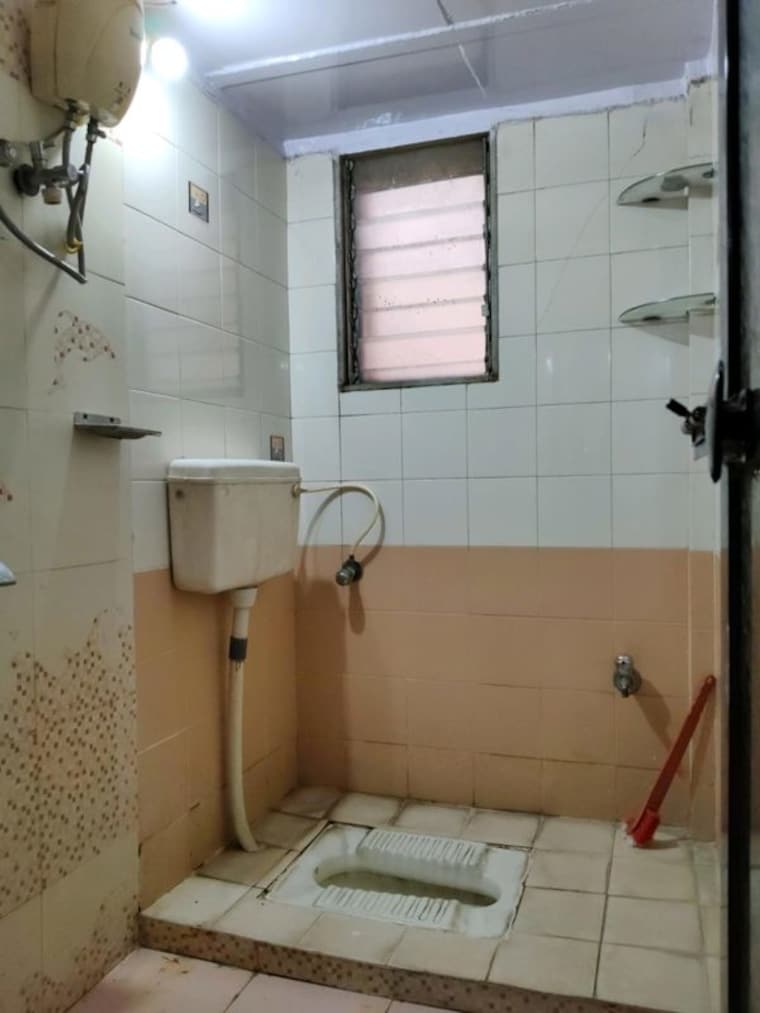Bathroom, new-brahmand-phase-7-chs 2 Bedroom 620 Sq.Ft. Apartment In Brahmand Thane 10517388