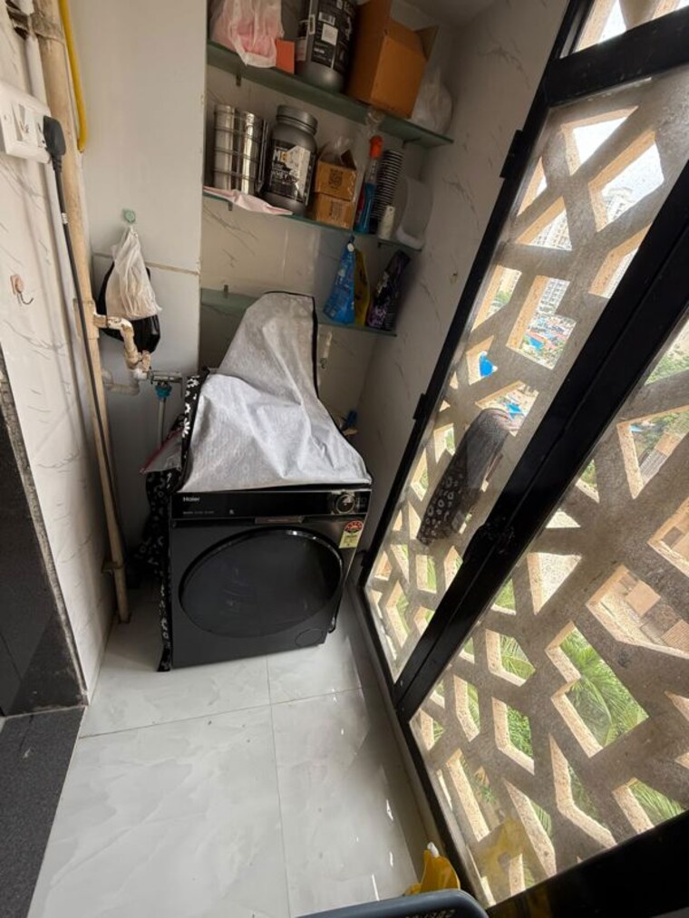 Balcony, modirealty-wisteria 3 Bedroom 764 Sq.Ft. Apartment In Kandivali West Mumbai 10517368
