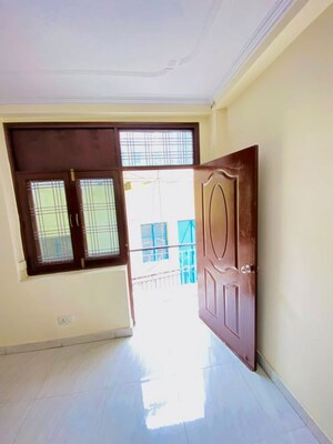 Room in 2 BHK Builder Floor at Khirki Extension – for Rent