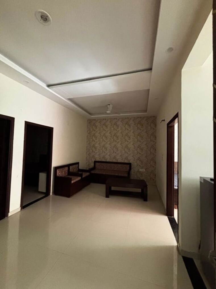 Room, patiala road 3 Bedroom 1350 Sq.Ft. Apartment In Patiala Road Zirakpur 10314546