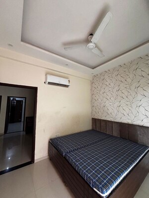 Bedroom in 3 BHK Apartment at Patiala Road – for Rent