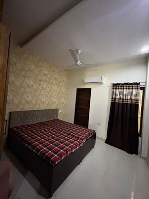 Bedroom in 3 BHK Apartment at Patiala Road – for Rent